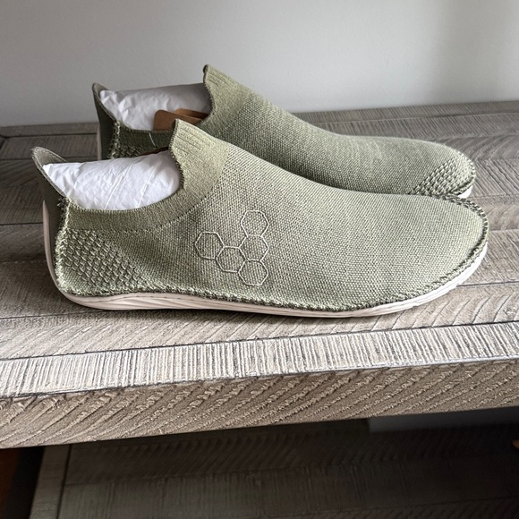 VivoBarefoot Olive Sensus Slip-On - Men’s 9 - Picture 2 of 5
